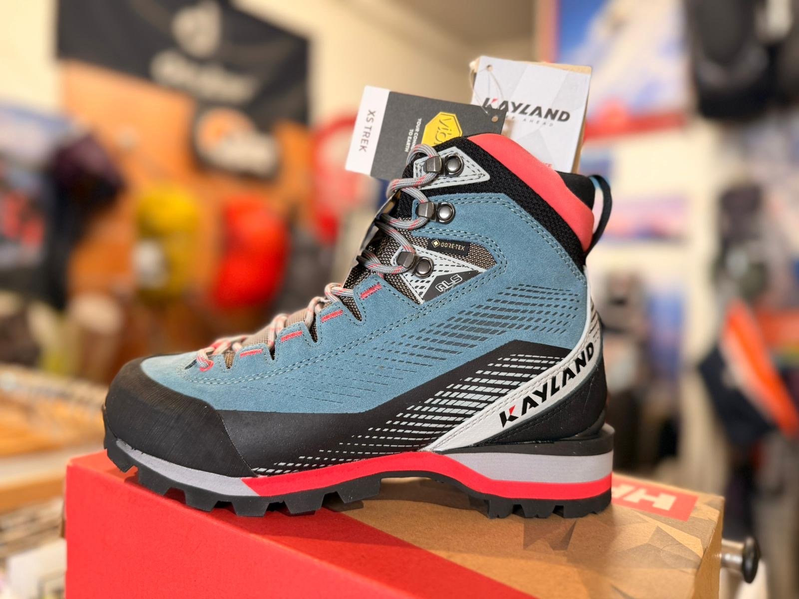 Chaussure Kayland bleu ciel, vue arrière trois-quarts